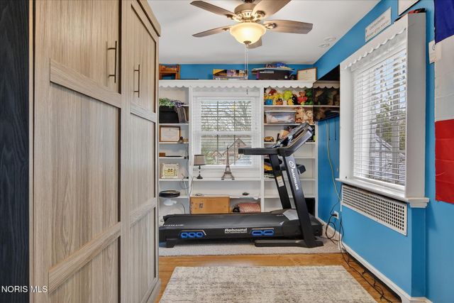 4104 Brookside Road, Ottawa Hills, OH 43606