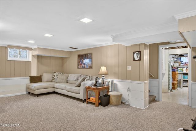 4104 Brookside Road, Ottawa Hills, OH 43606