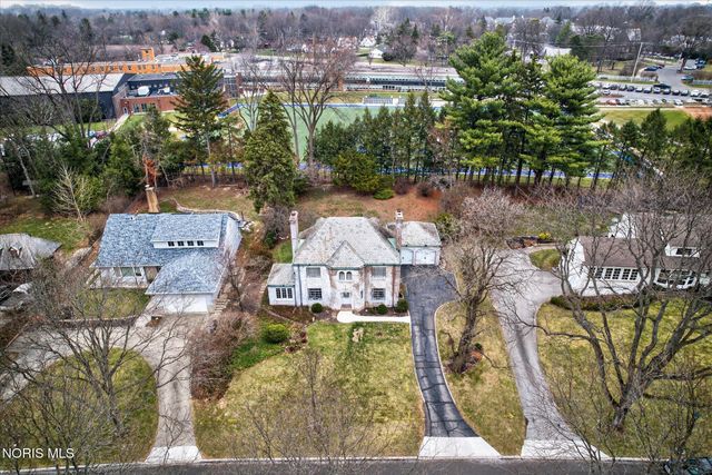 4104 Brookside Road, Ottawa Hills, OH 43606