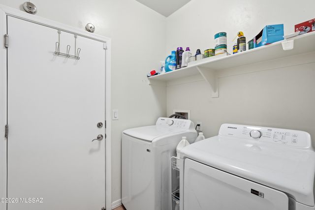 6737 S Cut Bow Drive, Tucson, AZ 85757