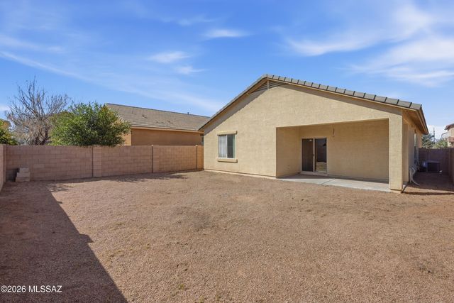 6737 S Cut Bow Drive, Tucson, AZ 85757