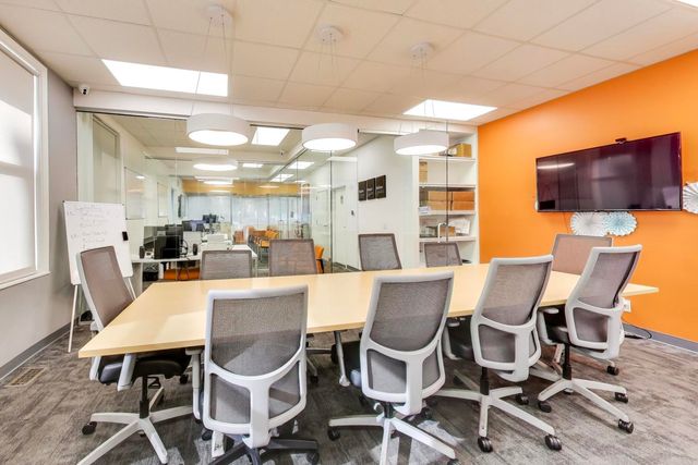 2435 N Ashland Avenue, Chicago, IL 60614