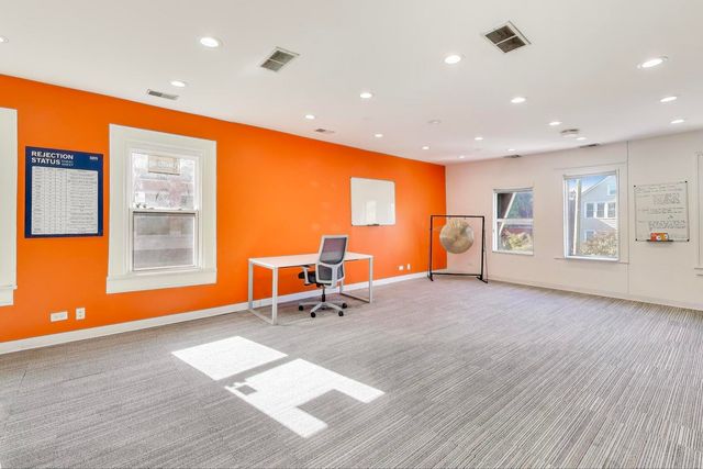 2435 N Ashland Avenue, Chicago, IL 60614