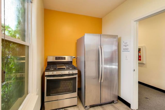 2435 N Ashland Avenue, Chicago, IL 60614