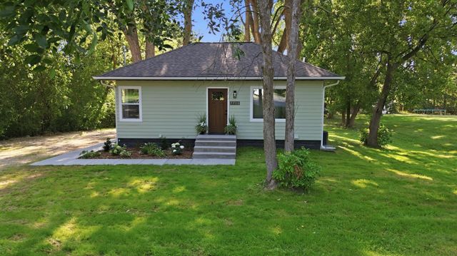 7710 Lamar Avenue S, Cottage Grove, MN 55016