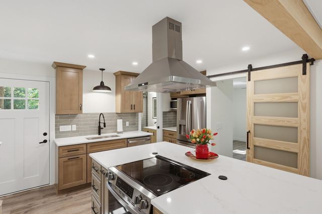 7710 Lamar Avenue S, Cottage Grove, MN 55016