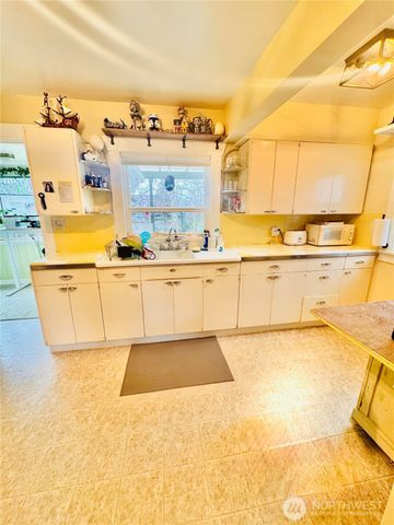 1621 Baker Avenue, Everett, WA 98201