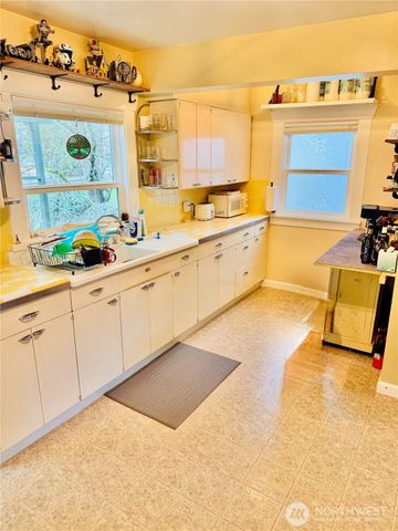 1621 Baker Avenue, Everett, WA 98201