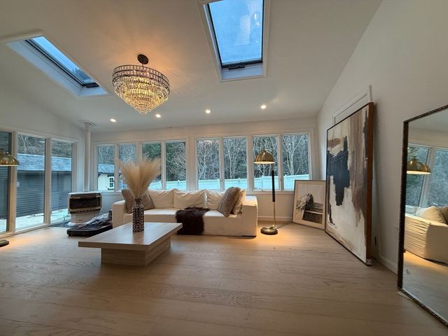 21 Scotch Dam Rd, Easton, MA 02375