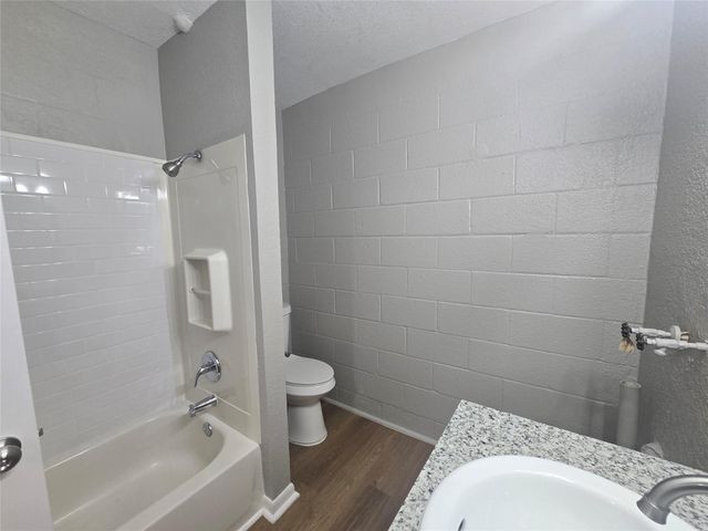 4217 Sealy Avenue 9, Galveston, TX 77550