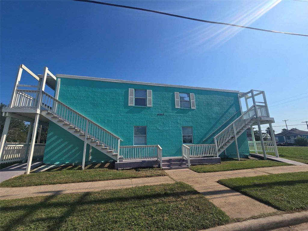 4217 Sealy Avenue 9, Galveston, TX 77550