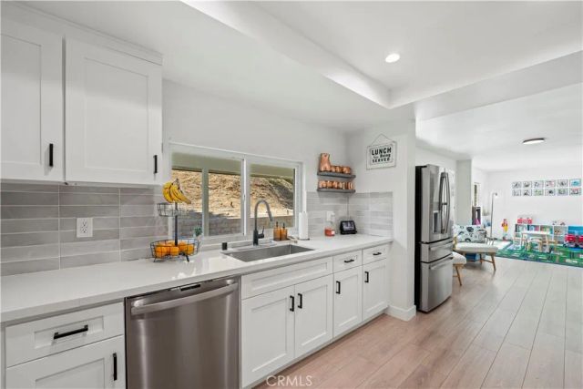 28019 Deep Creek, Canyon Country, CA 91387