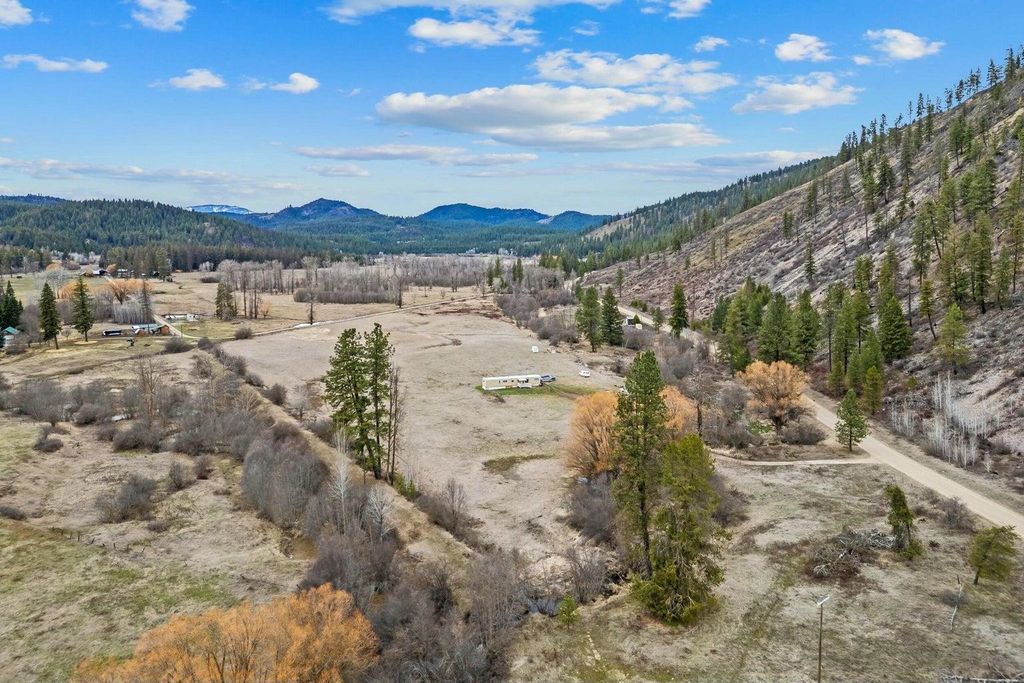 3032 Wrights Valley Rd, Chewelah, WA 99109