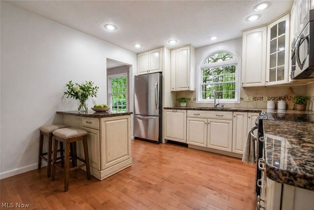 8242 Starburst Road, Mentor, OH 44060