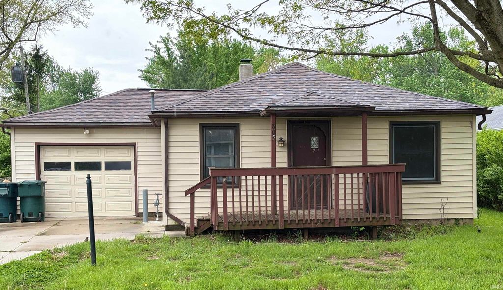 805 W Harvard Avenue, Muncie, IN 47304