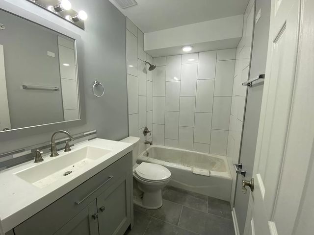446 N Ardmore Avenue 1C, Villa Park, IL 60181