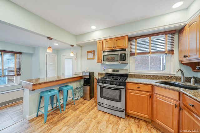 1 2nd Avenue, East Rockaway, NY 11518