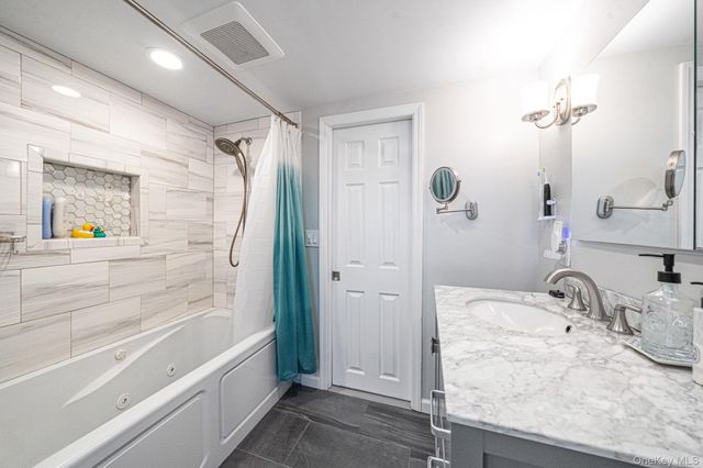 1 2nd Avenue, East Rockaway, NY 11518