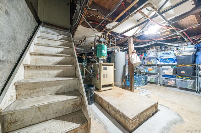 1 2nd Avenue, East Rockaway, NY 11518