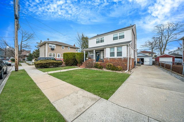 1 2nd Avenue, East Rockaway, NY 11518