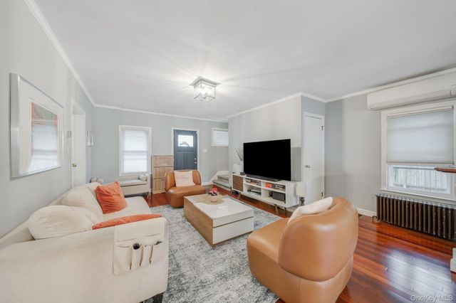 1 2nd Avenue, East Rockaway, NY 11518