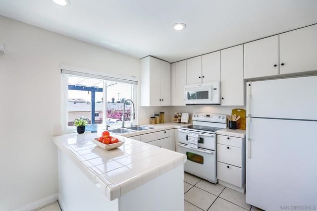 8933 Libra Dr, San Diego, CA 92126