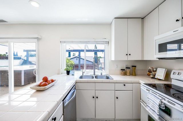 8933 Libra Dr, San Diego, CA 92126