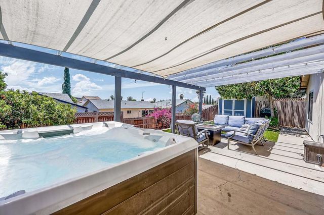 8933 Libra Dr, San Diego, CA 92126