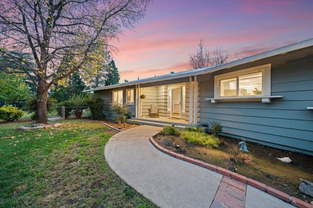 20766 Cattle Drive, Redding, CA 96003