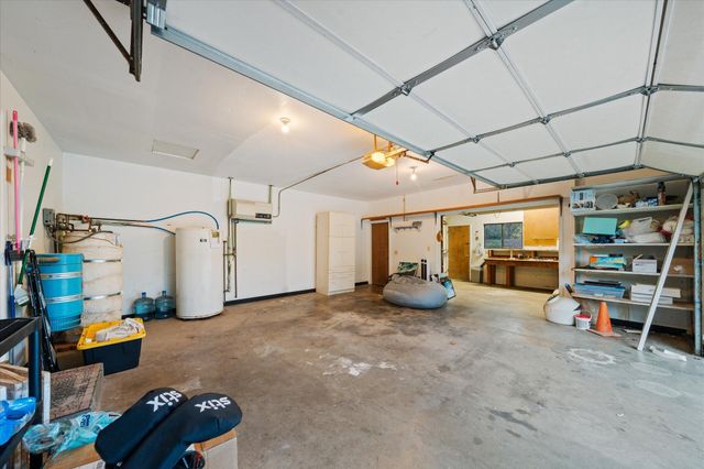 20766 Cattle Drive, Redding, CA 96003