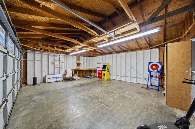 20766 Cattle Drive, Redding, CA 96003