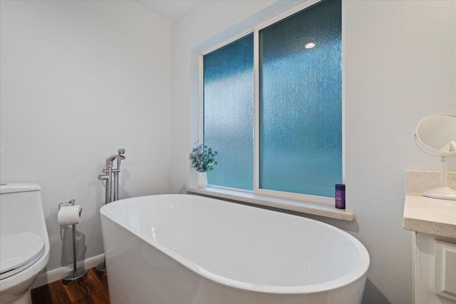 20766 Cattle Drive, Redding, CA 96003