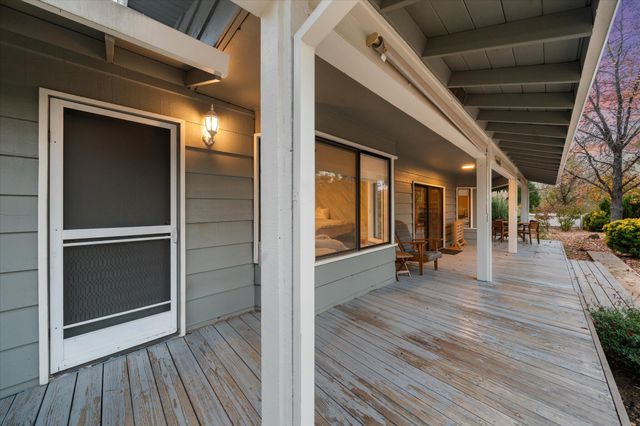 20766 Cattle Drive, Redding, CA 96003