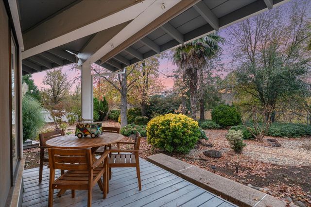 20766 Cattle Drive, Redding, CA 96003