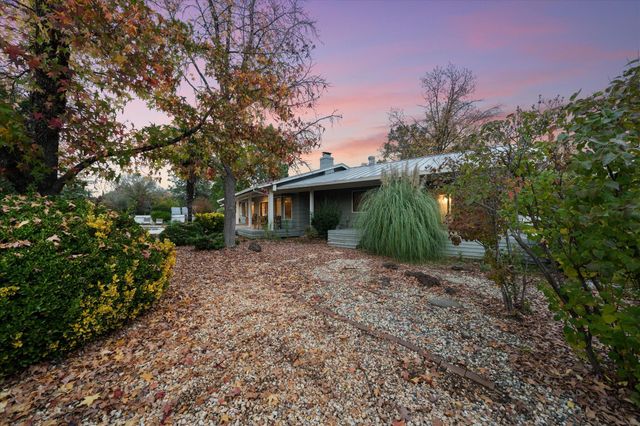 20766 Cattle Drive, Redding, CA 96003