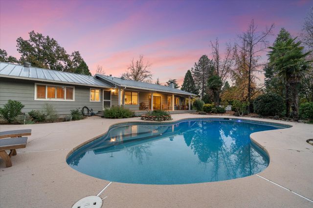 20766 Cattle Drive, Redding, CA 96003