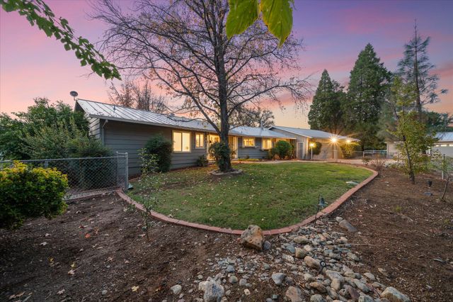 20766 Cattle Drive, Redding, CA 96003