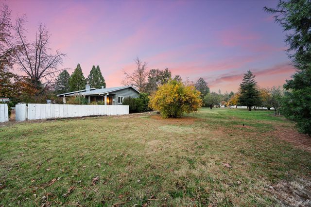 20766 Cattle Drive, Redding, CA 96003
