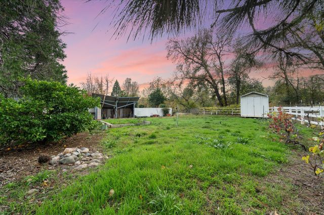 20766 Cattle Drive, Redding, CA 96003