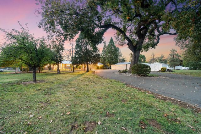 20766 Cattle Drive, Redding, CA 96003