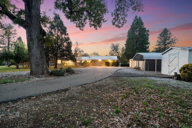 20766 Cattle Drive, Redding, CA 96003