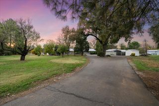20766 Cattle Drive, Redding, CA 96003