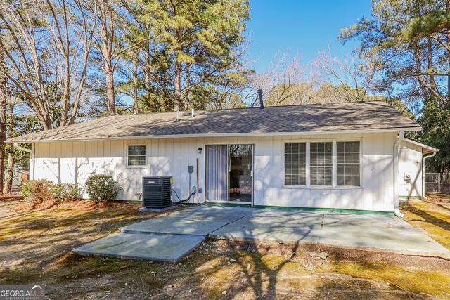 295 Adena Lane W, South Fulton, GA 30349