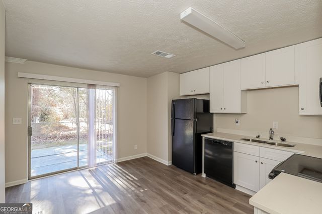 295 Adena Lane W, South Fulton, GA 30349