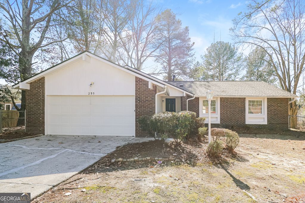295 Adena Lane W, South Fulton, GA 30349