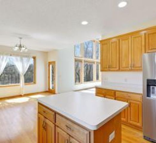 16187 Hawthorn Path, Lakeville, MN 55044