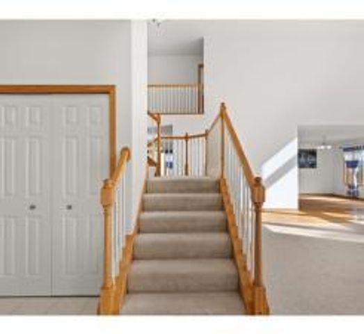 16187 Hawthorn Path, Lakeville, MN 55044