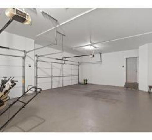 16187 Hawthorn Path, Lakeville, MN 55044