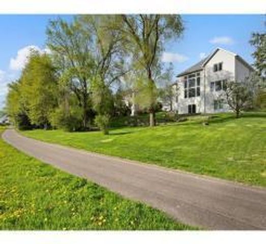 16187 Hawthorn Path, Lakeville, MN 55044