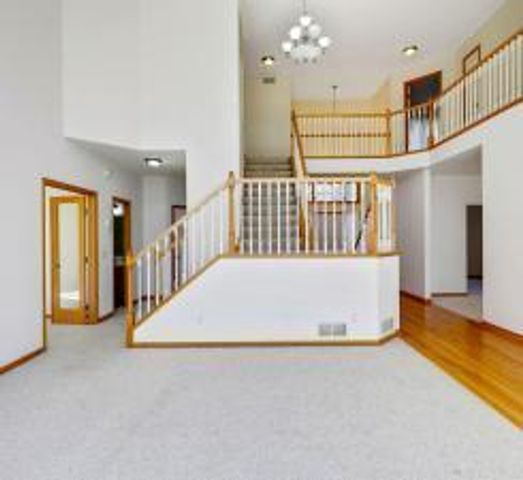 16187 Hawthorn Path, Lakeville, MN 55044